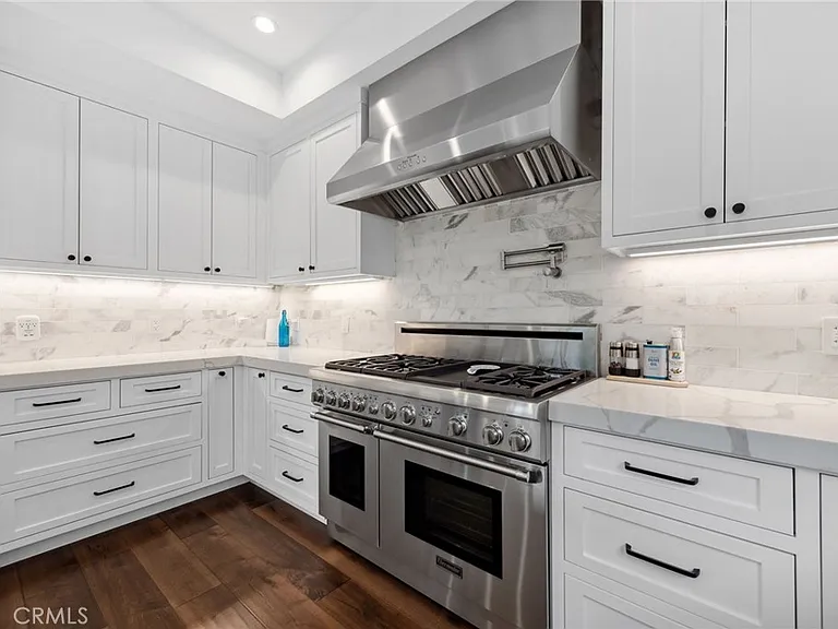 2801 Bayside Dr — Photo 17