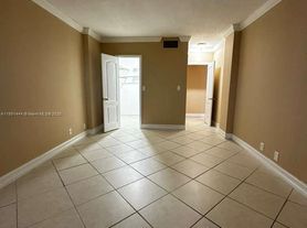 1455 N Treasure Dr