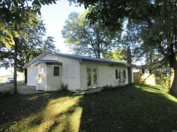 3431 Strawberry Ln, Rochester, IN 46975