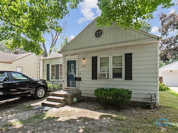 3rd image of 4909 Harvest Ln