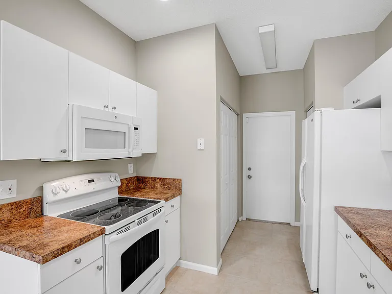 7787 Springfield Lake Dr — Photo 23