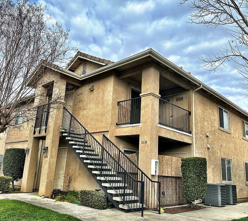 1st image of 2610 W Lark Ave #11829923