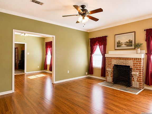 3rd image of 438 Avant Ave