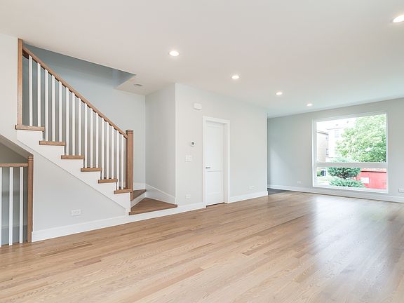 2nd image of 5065 W Cornelia Ave