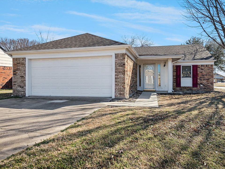 1st image of 7408 Canoga Cir