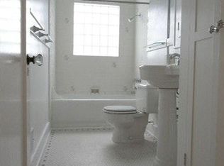 2372 Franklin Ave E APT B, Seattle, WA 98102