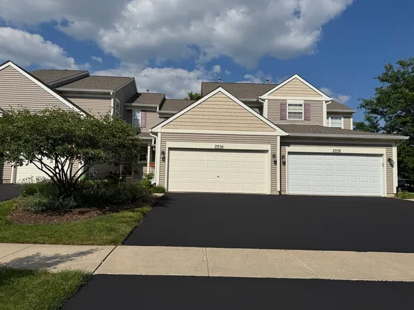 2956 Rutland Cir, Naperville, IL 60564