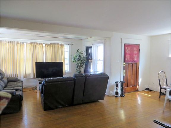 5th image of 168 Roebling Ave