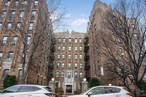 570 Westminster Road #19