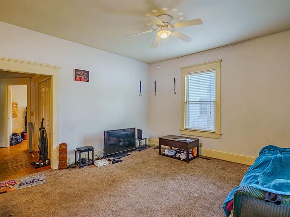 4th image of 3121 Rosewood Dr