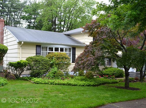 2nd image of 207 Park Ave
