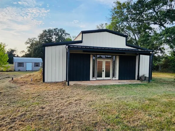 2791 County Road 3301, Omaha, TX 75571