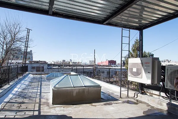 Rented by Brick&Mortar | media 10