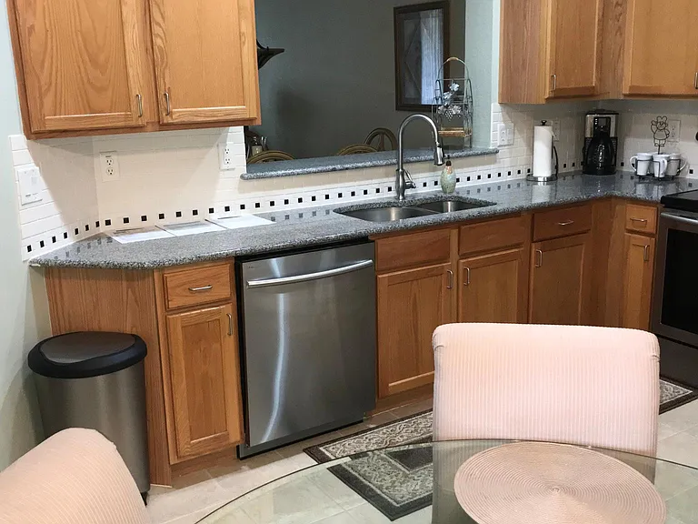 9600 Roundstone Cir #9600 — Photo 9