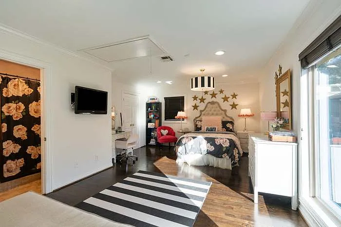 1534 Glourie Dr — Photo 10