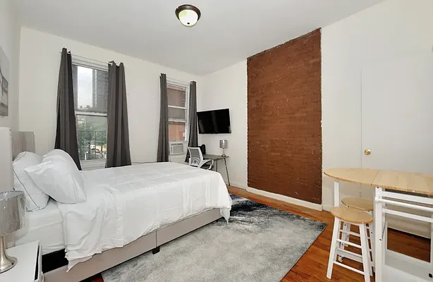 Rented by Corcoran | media 49