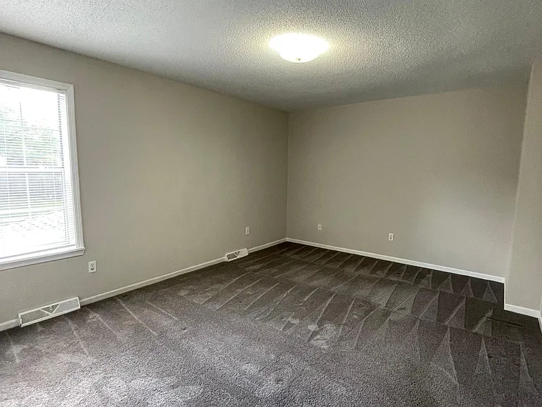 2306 Parks Edge Pl — Photo 12
