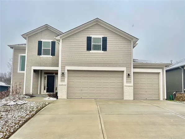 8529 Laramie St, De Soto, KS 66018