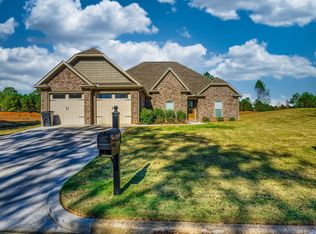 2579 Skypark Dr, Florence, AL 35634