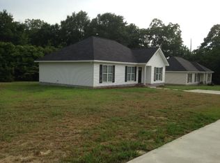 101 Clover Ln, Statesboro, GA 30458