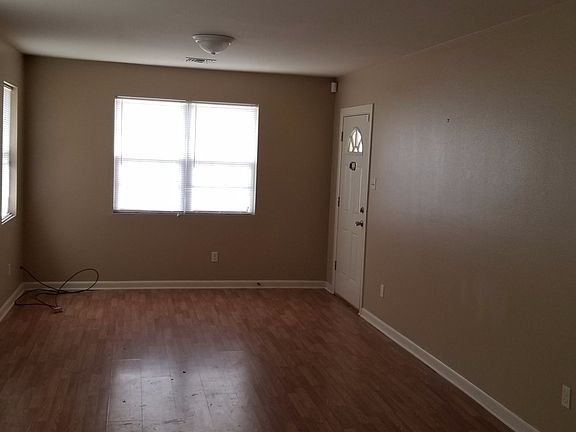 2nd image of 1633 Midway St