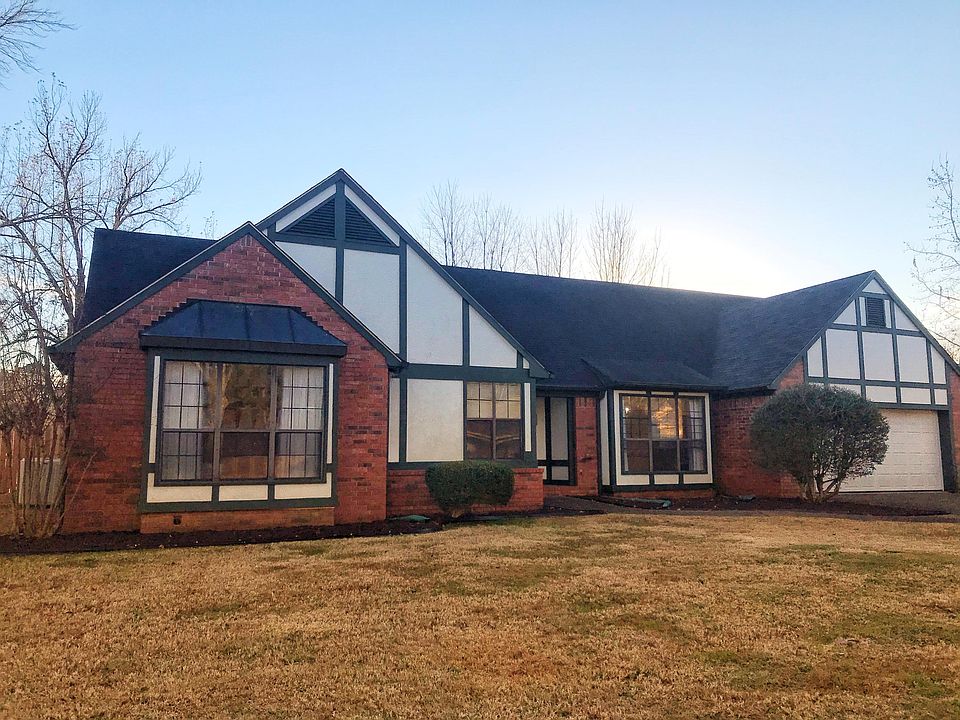 1st image of 803 Fawn Ln