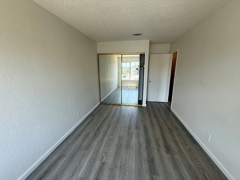 131 Glasgow Way — Photo 64