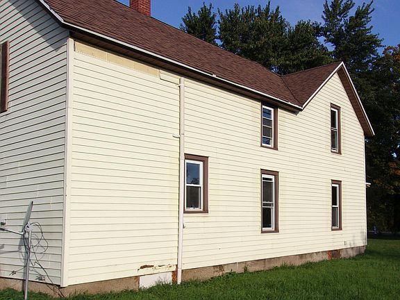 4th image of 654 126th Ave