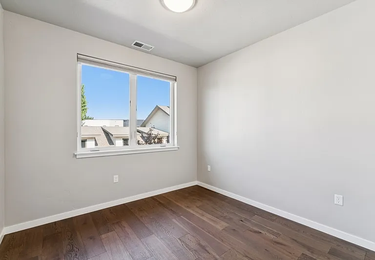3520 N Prospect Ln #1 — Photo 26
