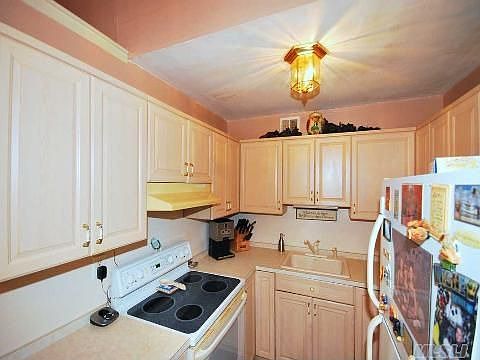 2nd image of 84 Crystal Rock Ct
