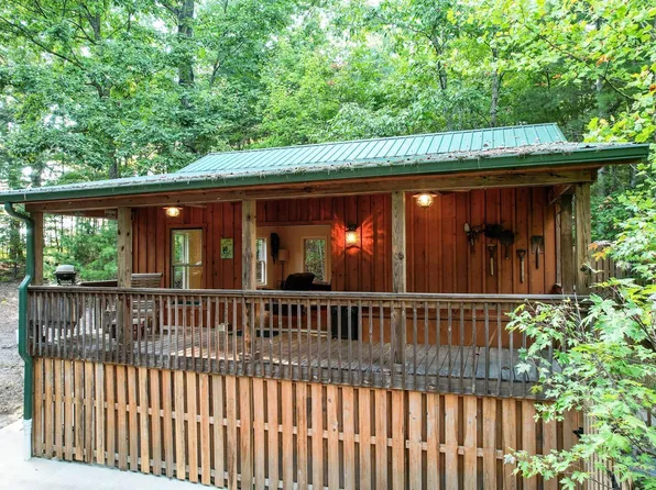 200 Preacher Laws Rd, Afton, TN 37616