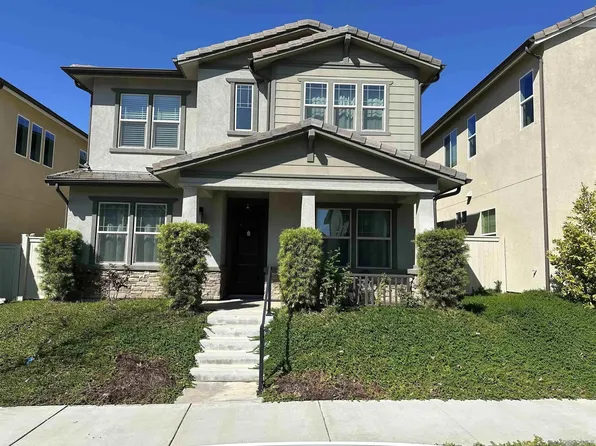 21462 Trail Ridge Dr, Escondido, CA 92029