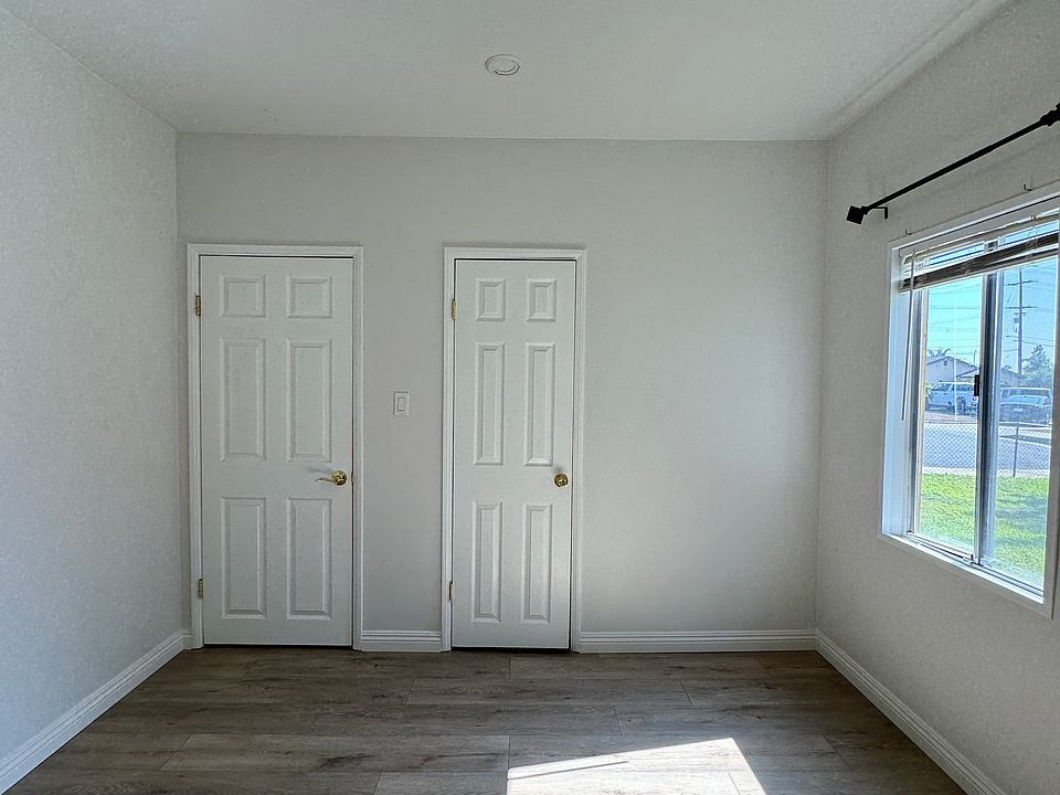 1st image of 347 N Barbara Ave