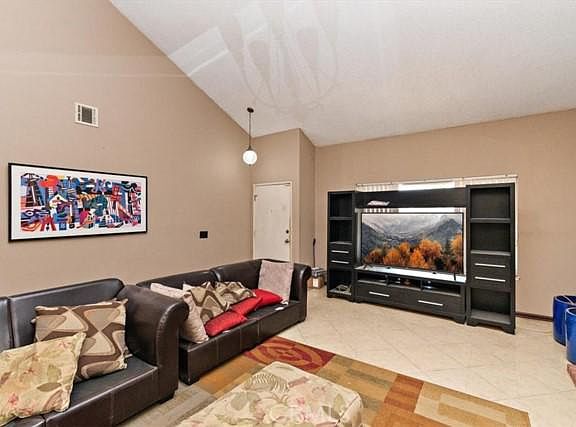 5th image of 2744 S Pine Valley Ave