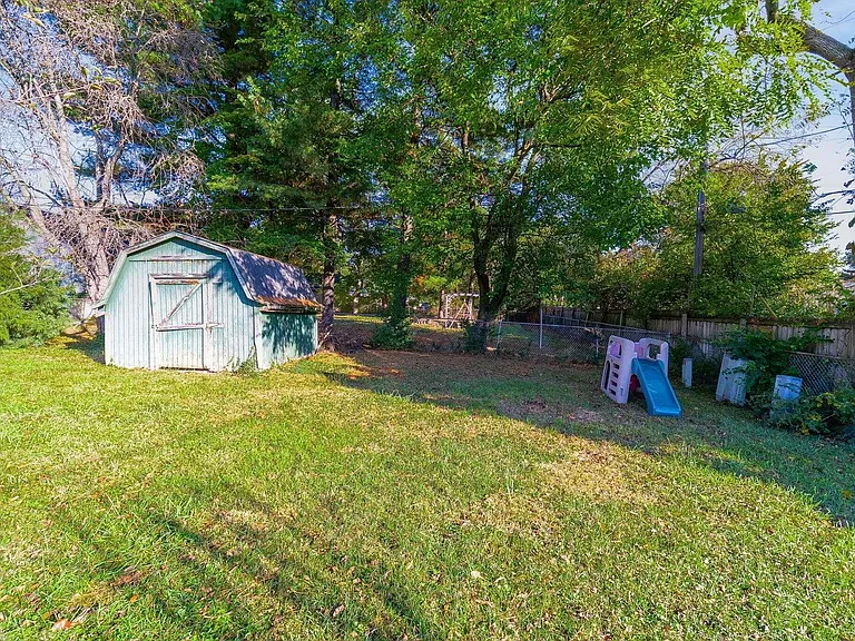 186 Stygler Rd N — Photo 33