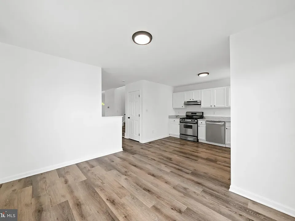 114 Foxtail Ln