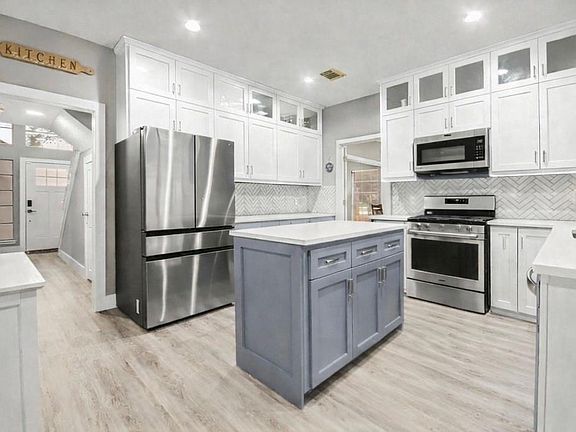 3rd image of 4206 River Ranch Dr