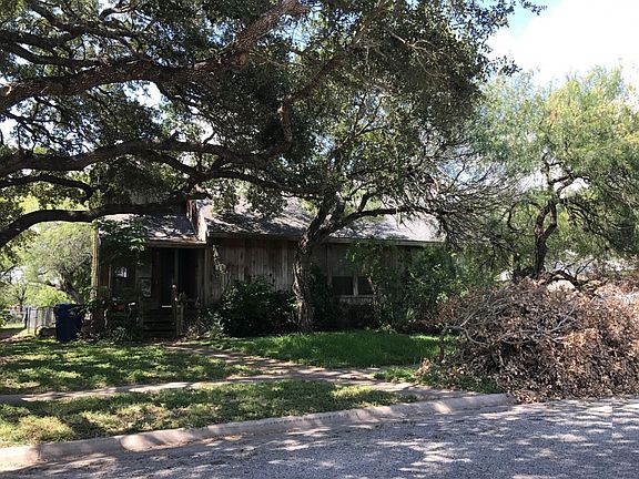 2nd image of 308 Lawn Dr