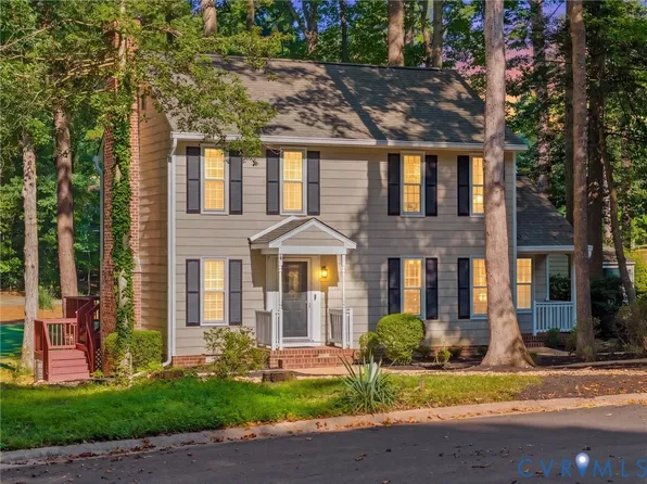 4504 Heritage Woods Ln, Midlothian, VA 23112