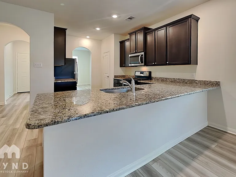 480 Lone Rider Dr — Photo 3