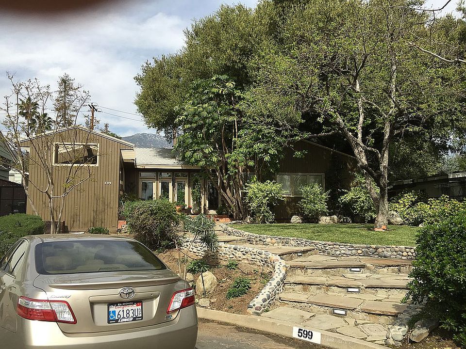 2nd image of 599 Buena Loma St