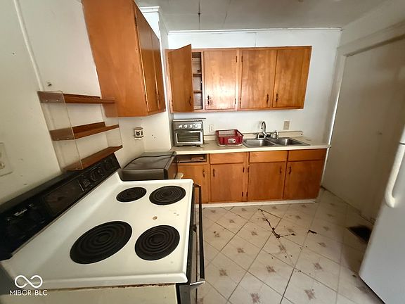 4th image of 1520 Wade St