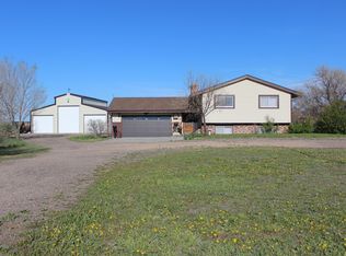 1990 Comanche Dr, Strasburg, CO 80136
