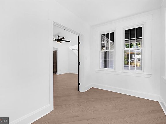 4th image of 100 3rd Ave SE
