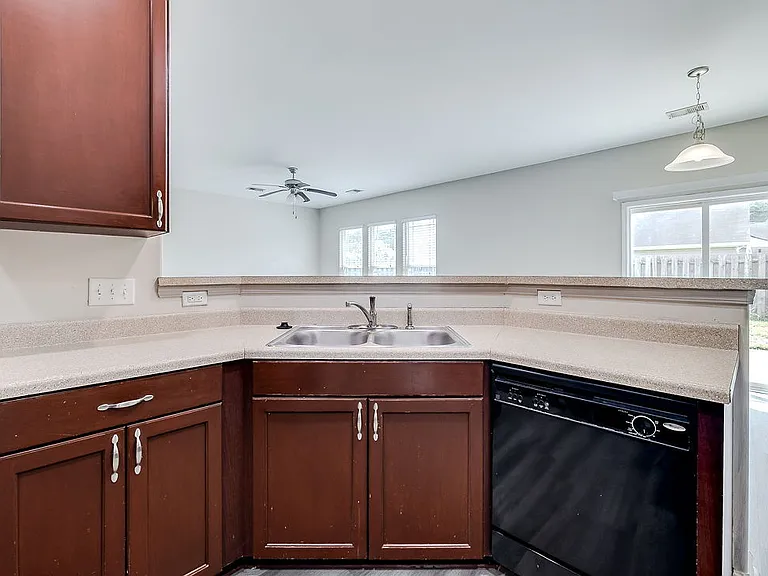 58 Spring Lakes Cir — Photo 13