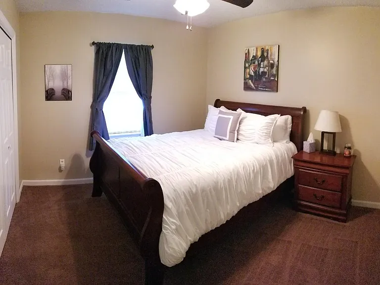 501 Carriage Ln — Photo 11