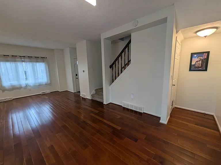 155 Cornhill Pl — Photo 17