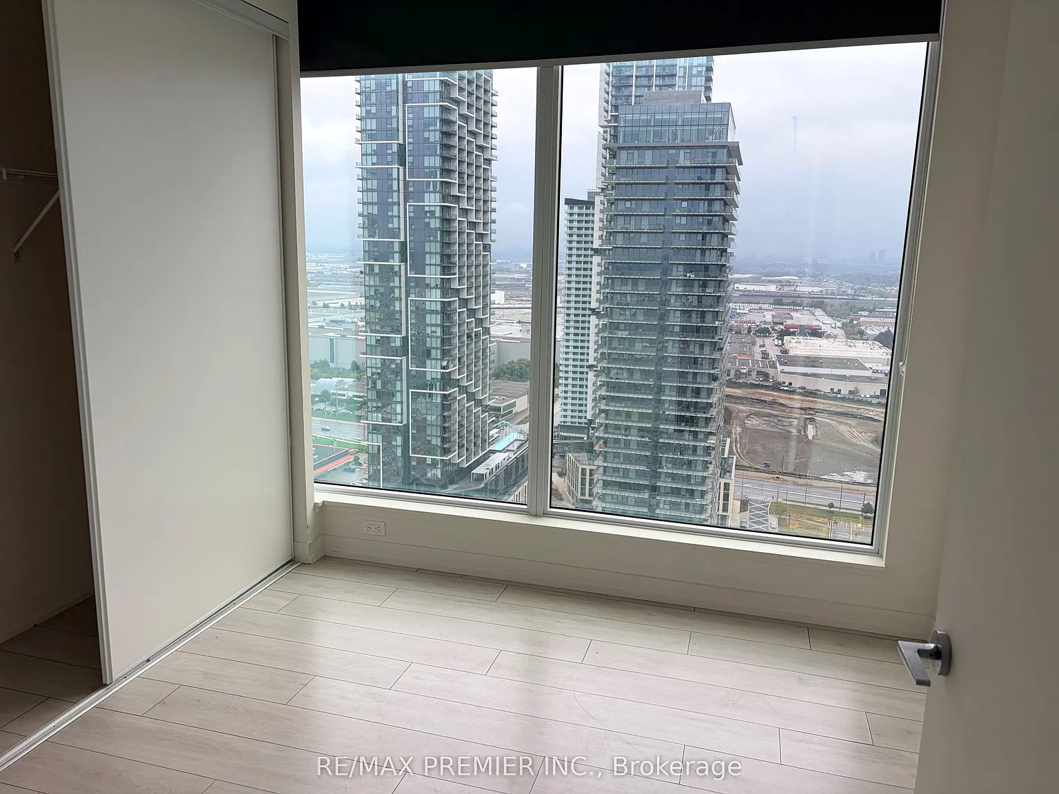 3 bed, $3,000 — Photo 4