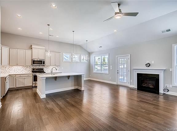 3rd image of 3016 Kinsley Ct #11