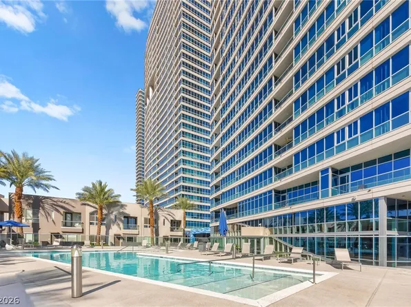 4555 Dean Martin Dr Unit 102, Paradise, NV 89103